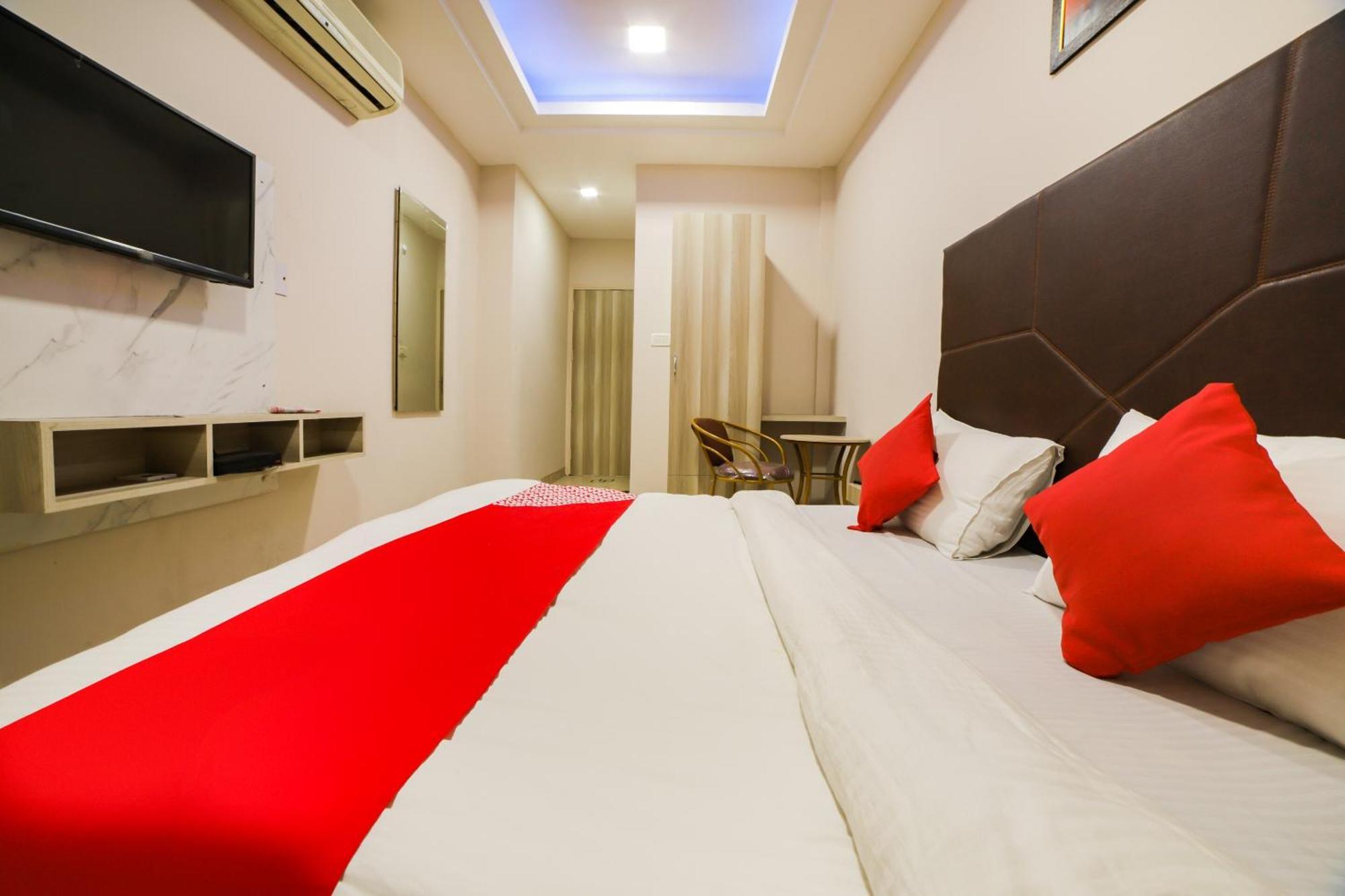 Hotel Sterling Inn, 뉴델리 외부 사진