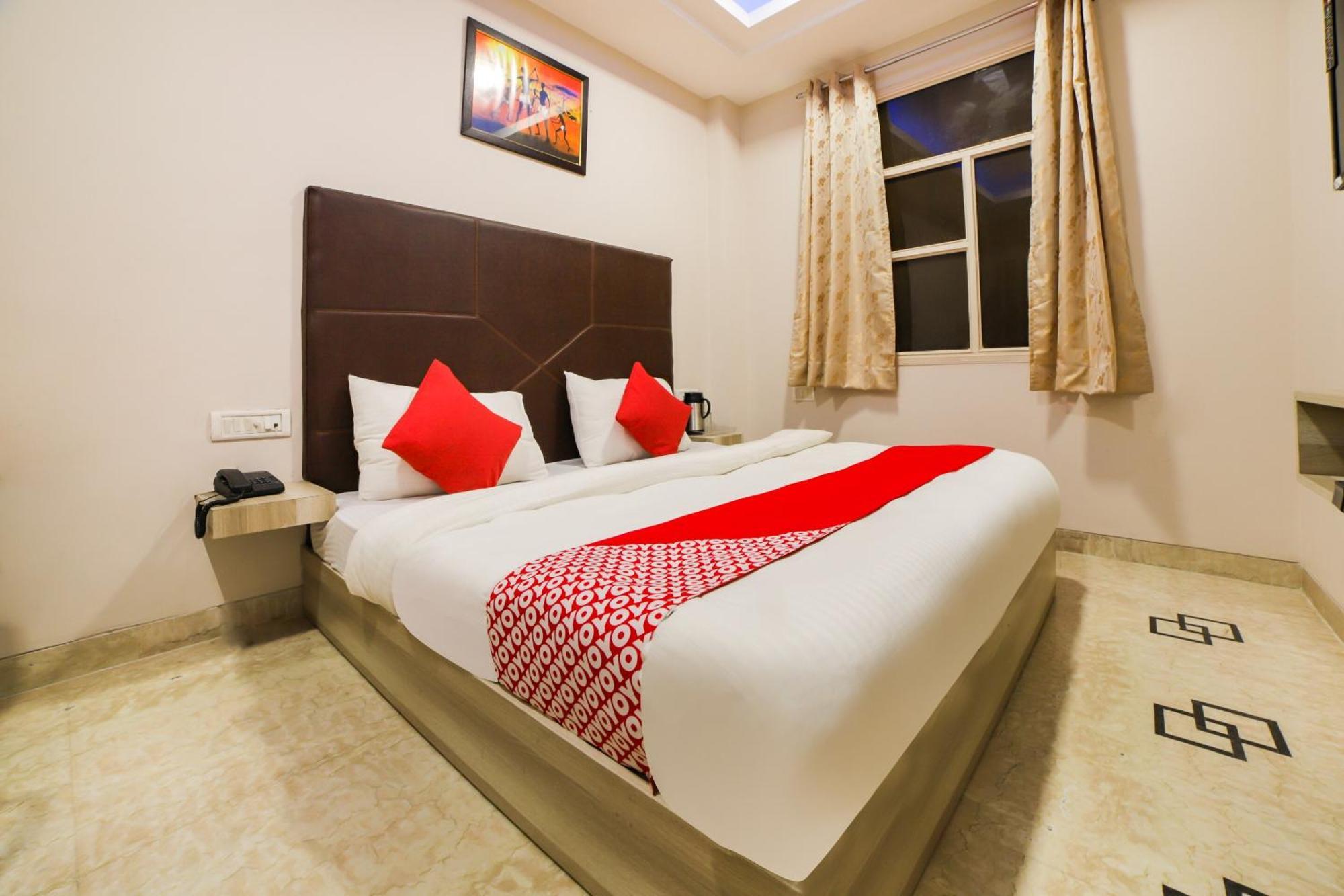 Hotel Sterling Inn, 뉴델리 외부 사진