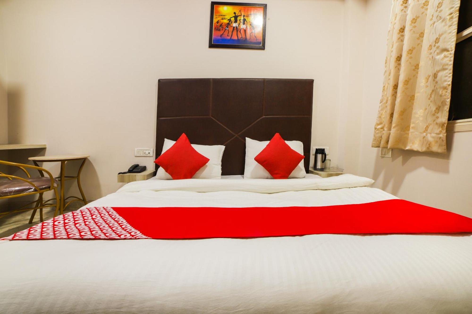 Hotel Sterling Inn, 뉴델리 외부 사진