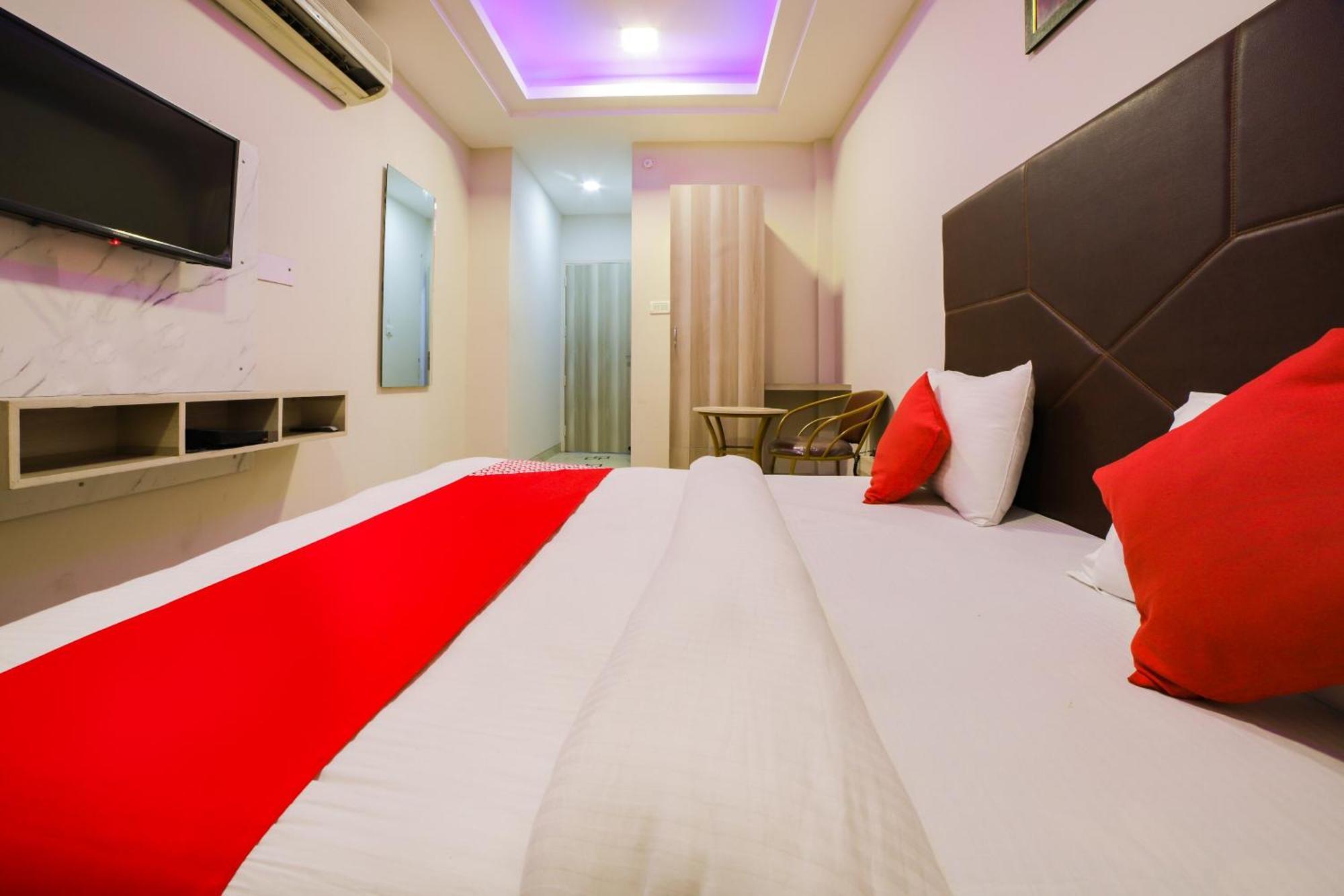 Hotel Sterling Inn, 뉴델리 외부 사진